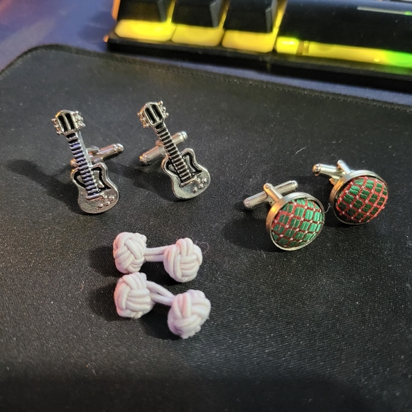 Lot of Cufflinks - Picture 2 of 3
